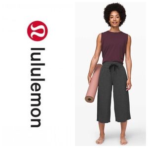 Lululemon Size 10 women’s retreat yourself culottes. Gray